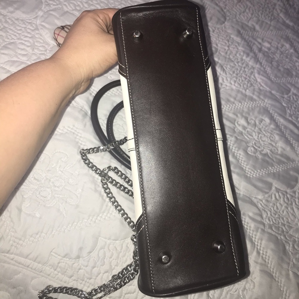 🌸Coach leather hand bag (Used ) - Picture 6 of 16